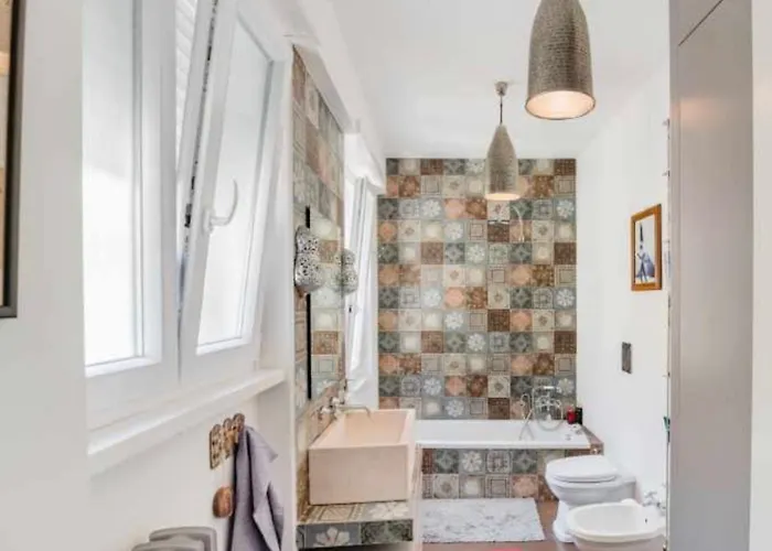 Dreamy Loft By The Opera Theater *